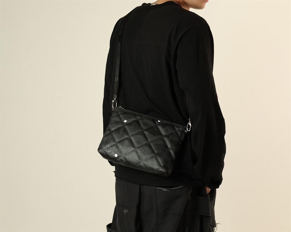 GENTIL BANDIT キルティングクロスボディ ブラックカモ|GENTIL BANDIT